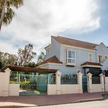 House In Puerto Banus And San Pedro 50m From The Sea With Private Pool Holiday home